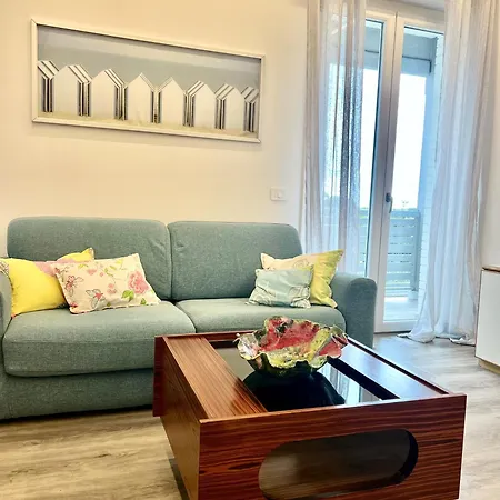 Апартаменти Adalgisa In Dei Marmi Форте-дей-Мармі